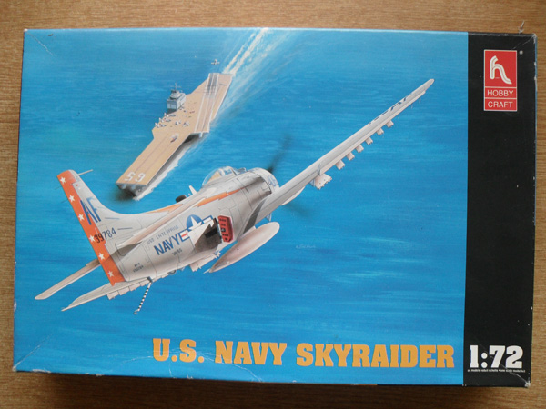 HOBBYCRAFT Aircraft Model Kits 1369 US NAVY SKYRAIDER