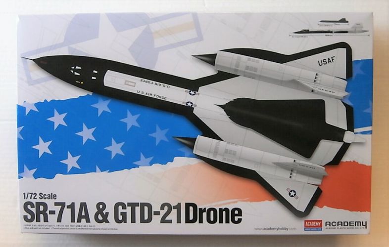 ACADEMY 1/72 12540 SR-71A BLACKBIRD   GTD-21 DRONE