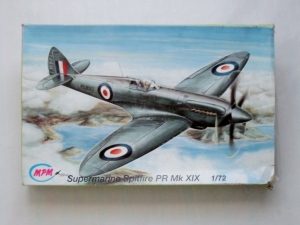 MPM 1/72 72025 SUPERMARINE SPITFIRE PR Mk XIX
