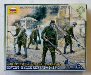 ZVEZDA 1/72 6108 SOVIET ENGINEERS 1941-1942