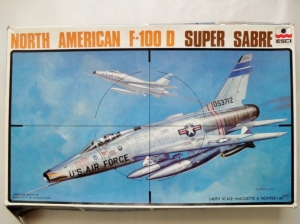 ESCI 1/48 4008 NORTH AMERICAN F-100D SUPER SABRE
