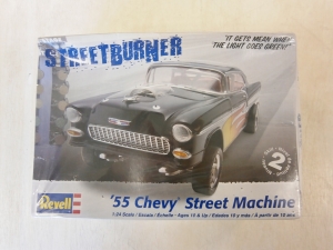 REVELL 1/24 2211 55 CHEVY STREET MACHINE