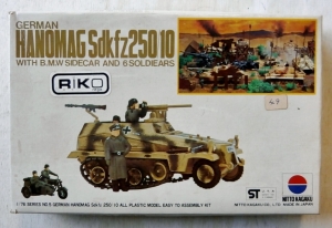 NITTO 1/76 445 GERMAN HANOMAG Sd.Kfz 250/10 WITH BMW SIDECAR   6 SOLDIERS