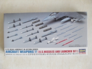 HASEGAWA 1/72 X72-9 AIRCRAFT WEAPONS V US MISSILES   LAUNCHER SET