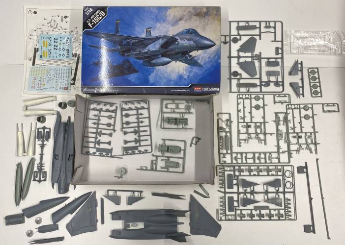 KINGKIT MODEL SCRAPYARD 1/48 ACADEMY 12257 US AIR FORCE F-15C/D  STARTED 