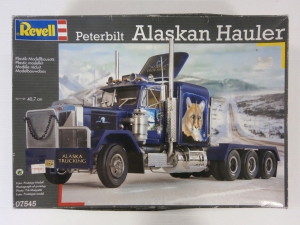 REVELL 1/25 07545 PETERBILT ALASKAN HAULER  UK SALE ONLY 