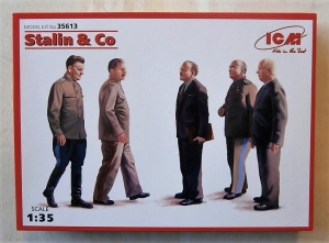 ICM 1/35 35613 STALIN   CO