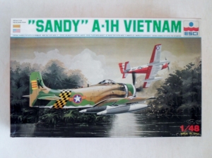 ESCI 1/48 4075 SANDY A-1H VIETNAM