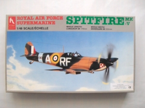 HOBBYCRAFT 1/48 1403 SPITFIRE MK V