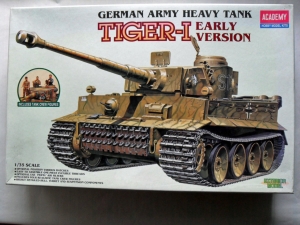 ACADEMY 1/35 1386 TIGER I EARLY VERSION