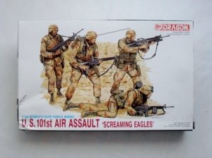 DRAGON 1/35 3011 US 101st AIR ASSAULT SCREAMING EAGLES