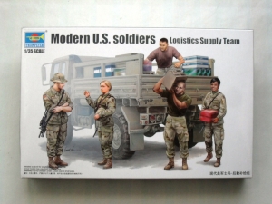 TRUMPETER 1/35 00429 MODERN U.S. SOLDIERS LOGISTIC SUPPORT