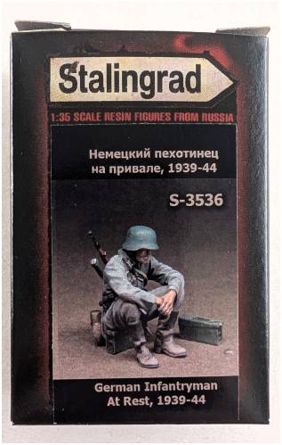 STALINGRAD 1/35 S-3536 GERMAN INFANTRYMAN AT REST 1939-44