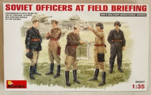 MINIART 1/35 35027 SOVIET OFFICERS AT FIELD BRIEFING