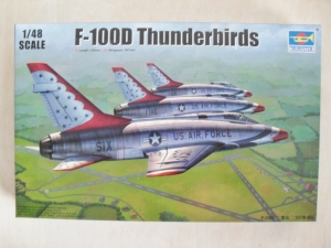 TRUMPETER 1/48 02822 F-100D THUNDERBIRDS
