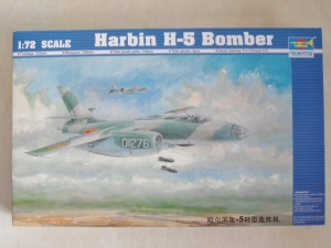 TRUMPETER 1/72 01603 HARBIN H-5 BOMBER