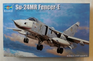 TRUMPETER 1/72 01672 Su-24MR FENCER E
