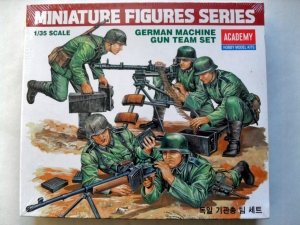 ACADEMY 1/35 1379 GERMAN MACHINE GUN TEAM SET
