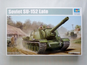 TRUMPETER 1/35 05568 SOVIET SU-152 LATE