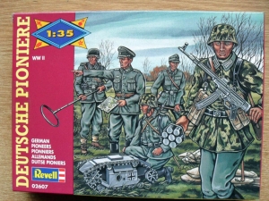 REVELL 1/35 02607 GERMAN PIONEERS