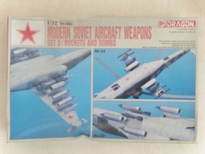 DRAGON 1/72 2506 MODERN SOVIET AIRCRAFT WEAPONS SET 3 ROCKETS   BOMBS