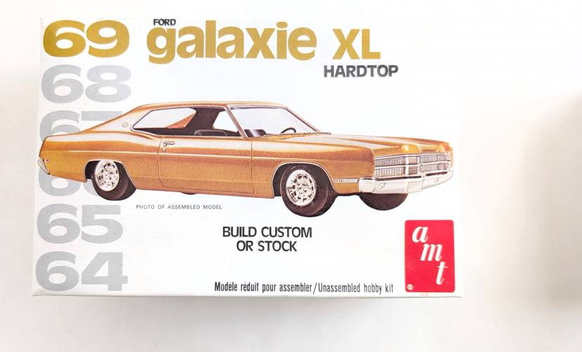 AMT  2210 FORD GALAXIE XL HARDTOP