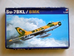 OEZ 1/48 02 Su-7 BKL/BMK