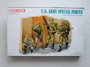 DRAGON 1/35 3024 US ARMY SPECIAL FORCES