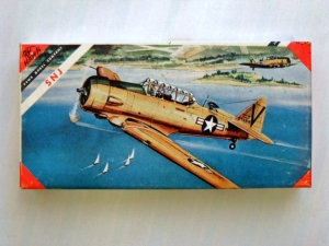 HAWK 1/72 609 SNJ NAVY TRAINER