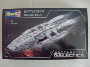 REVELL  04987 BATTLESTAR GALACTICA