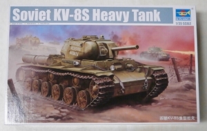 TRUMPETER 1/35 01572 SOVIET KV-8S HEAVY TANK