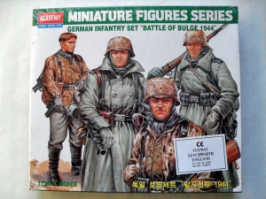 ACADEMY 1/35 1377 GERMAN INFANTRY BATTLE OF BULGE