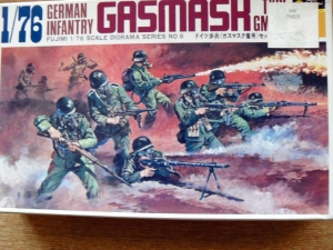 FUJIMI 1/76 D6 GERMAN INFANTRY WITH GASMASKS