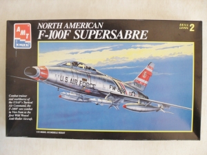 AMT 1/72 8892 NORTH AMERICAN F-100F SUPER SABRE