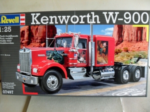REVELL 1/25 07497 KENWORTH W-900