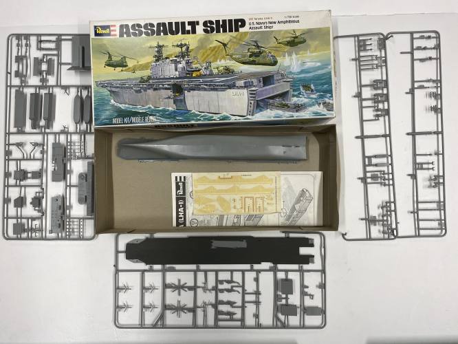 KINGKIT MODEL SCRAPYARD 1/720 REVELL 5044 USS TARAWA ASSAULT SHIP  STARTED 