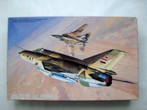FUJIMI 1/72 H-24 MiG-21 MF JAY FIGHTER