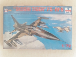 ESCI 1/72 9038 F-5/RF-5 SKOSHI TIGER