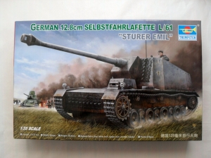 TRUMPETER 1/35 00350 STURER EMIL