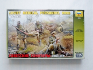 ZVEZDA 1/35 3618 SOVIET MEDICAL PERSONNEL WWII 1943-1945