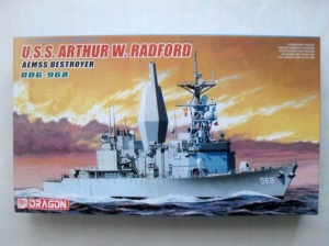 DRAGON 1/700 7031 USS ARTHUR W RADFORD