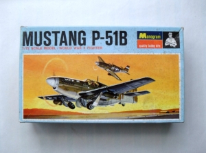 MONOGRAM BLUE BOX 1/72 PA143 P-51B MUSTANG