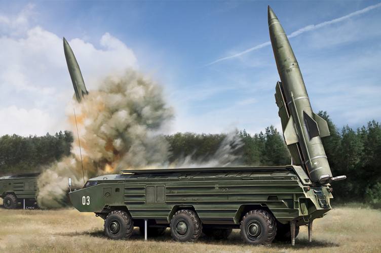 HOBBYBOSS 1/72 82935 RUSSIAN 9K79 TOCHKA SS-21 SCARAB IRBM