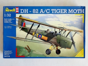 REVELL 1/32 04704 DE HAVILLAND DH-82A/C TIGER MOTH