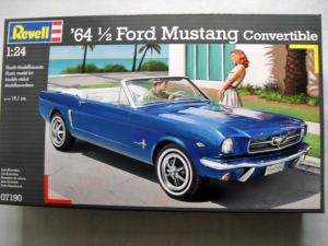 REVELL 1/24 07190 64 HALF FORD MUSTANG CONVERTIBLE