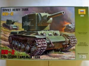 ZVEZDA 1/35 3608 SOVIET HEAVY TANK KV-2
