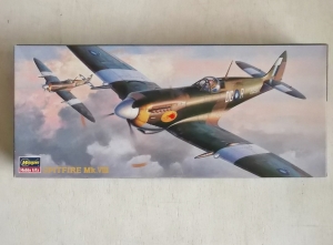 HASEGAWA 1/72 AP41 SPITFIRE Mk.VIII