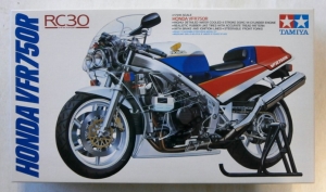 TAMIYA 1/12 14057 HONDA VFR750R