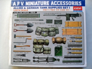 ACADEMY 1/35 1382 ALLIED   GERMAN TANK SUPPLIES SET I