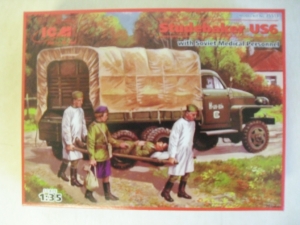ICM 1/35 35513 STUDEBAKER US6 WITH SOVIET MEDICAL PERSONNEL